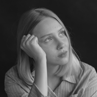 Лиза Романова